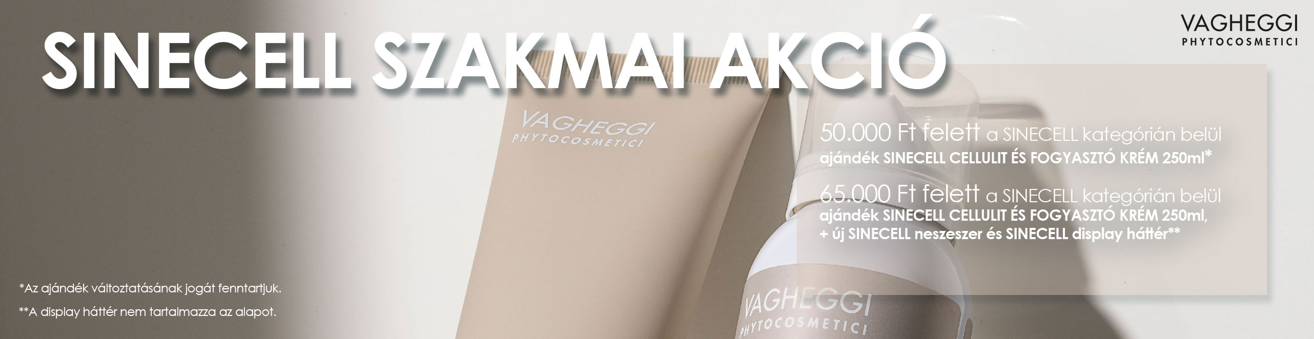 A képen Pokorny Lia látható. Sötét lilla háttérrel az új 75.25 Longevity termékcsaládból az arany színű 3D olaj, átlátszó ampulla és a nappali krém. A feliat a tgermékek alatt: Pokorny Lia ajánlásával.